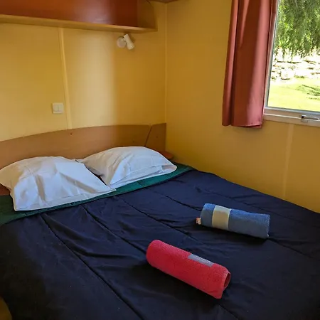 Lejlighed Mobil Climatise Avec Piscine